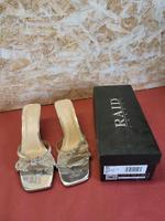 RAID Pantolette Slipper Sandalette Silber Gr.39 Neu Hessen - Stadtallendorf Vorschau
