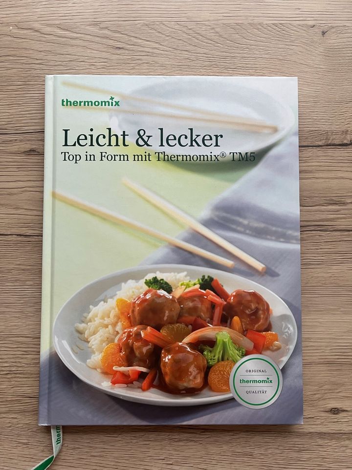 Vorwerk Thermomix Kochbuch „Leicht & lecker“ TM5 in Bad Nauheim