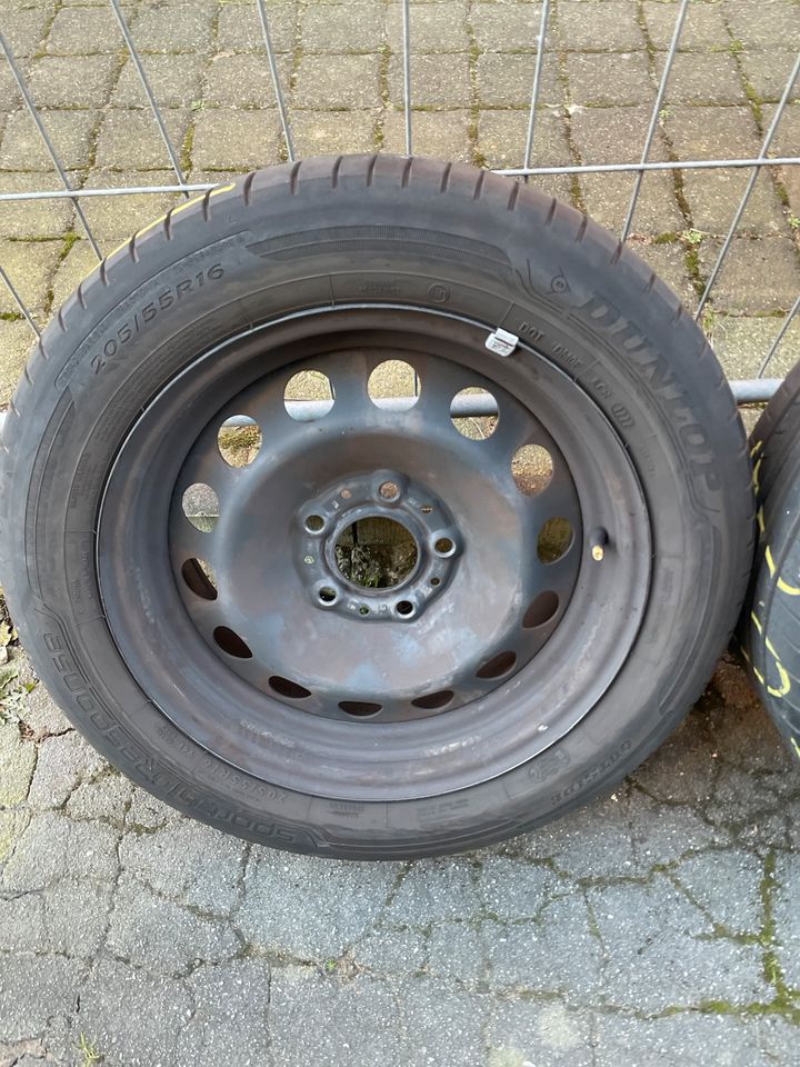 Sommerreifen 205/55R16 auf bmw Stahlfelgen in Dortmund