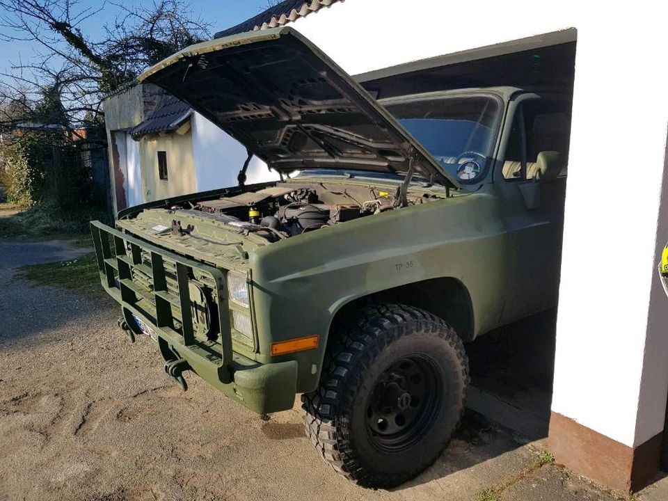 Chevrolet Blazer K5 M1009 / K30 M1008 Ex-Army V8 GMC Oldtimer in Bad Vilbel