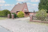 Familienfreundliches Einfamilienhaus mit 8 Zimmern, großem Garten, Terrasse und Garage in Bergen Niedersachsen - Bergen Vorschau