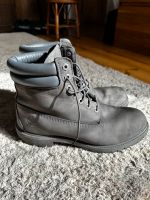 graue Timberland Premium 6-Inch-Boots/Stiefel Größe 45 Brandenburg - Stahnsdorf Vorschau