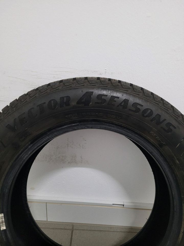 1 x Allwetterreifen 185 65 R15 GOODYEAR 8mm 2019 in Wuppertal