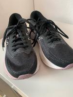 Laufschuhe von Asics Größe 39 Nordrhein-Westfalen - Dorsten Vorschau