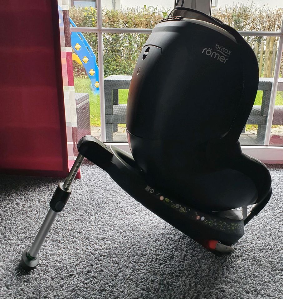 360° drehbar - Britax Römer Dualfix 2R, Marble Blue in Löhne