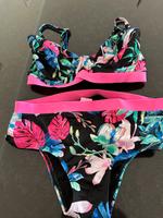 Bikini 36 / 70D schwarz pink mit Blumen Beach neu Hessen - Schmitten Vorschau
