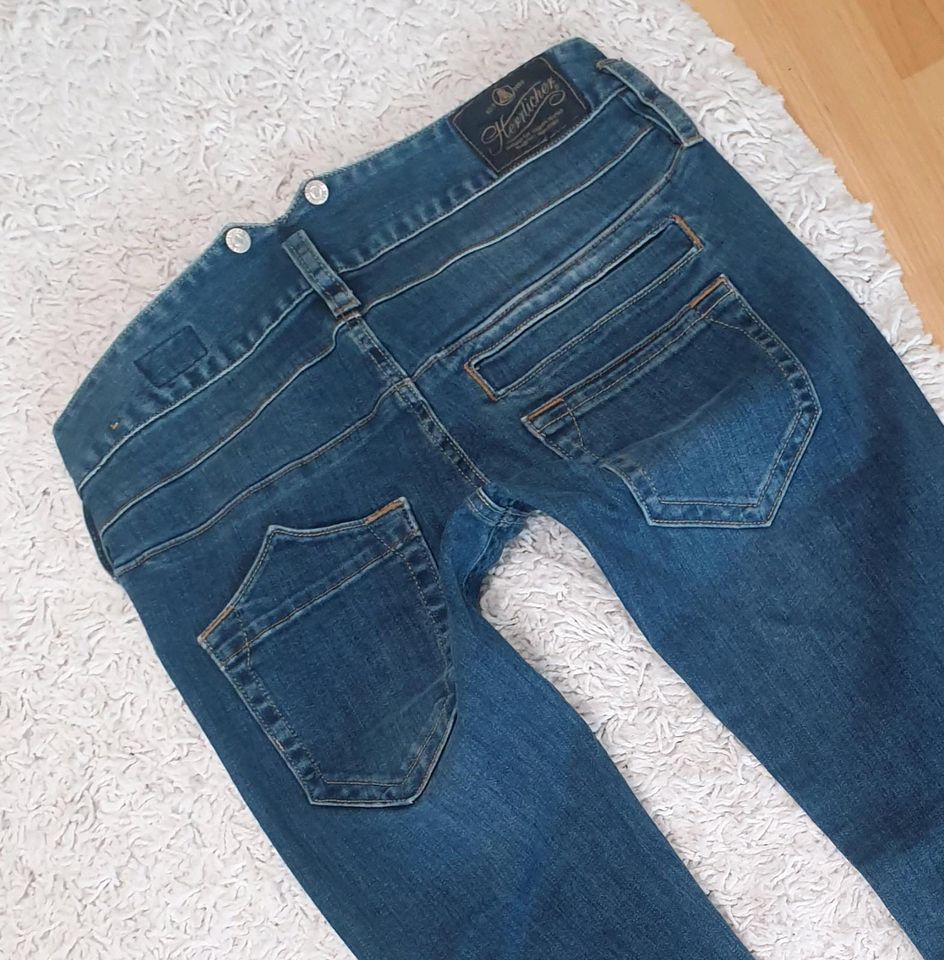 Herrlicher Hüft Röhren Jeans Pitch Slim W27 W28 L32 blau used in Werl