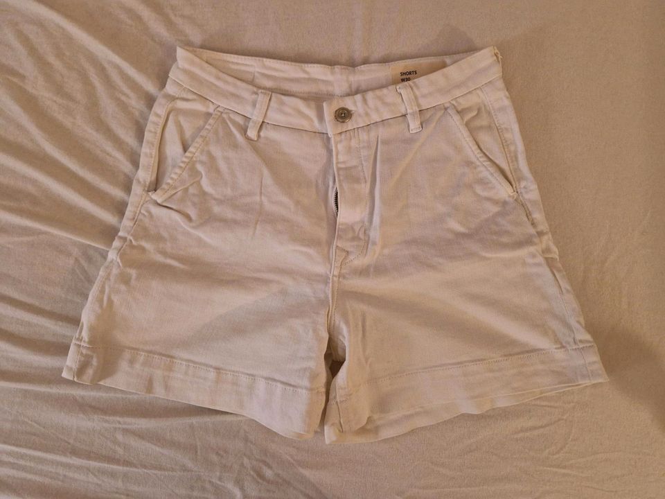 Jeans Shorts W30 in Hamburg