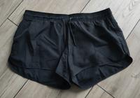 Kurze Sporthose Hotpants Training Schwarz Damen H&M Gr. 40 Niedersachsen - Haste Vorschau