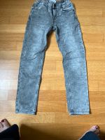 Jeans in Gr. 146 in washed-grau Berlin - Charlottenburg Vorschau