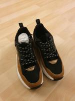 Bullboxer Sneaker gold Größe 38 Damen Dresden - Gorbitz-Nord/Neu-Omsewitz Vorschau