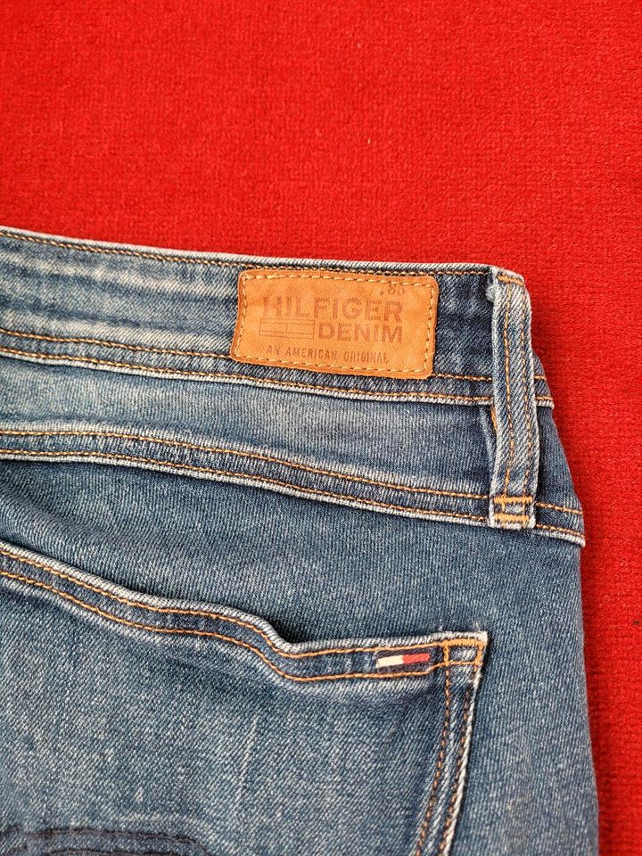 Tommy Hilfiger Jeans W31 / L34 in München
