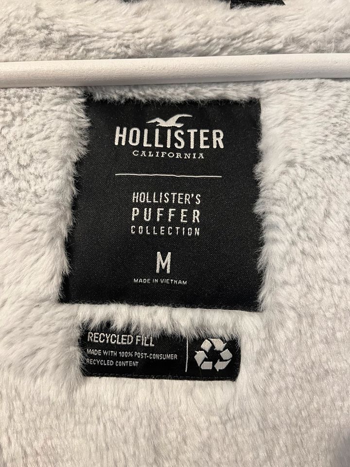 Neuwertige Hollister Puffer Jacke in Altenstadt an der Waldnaab