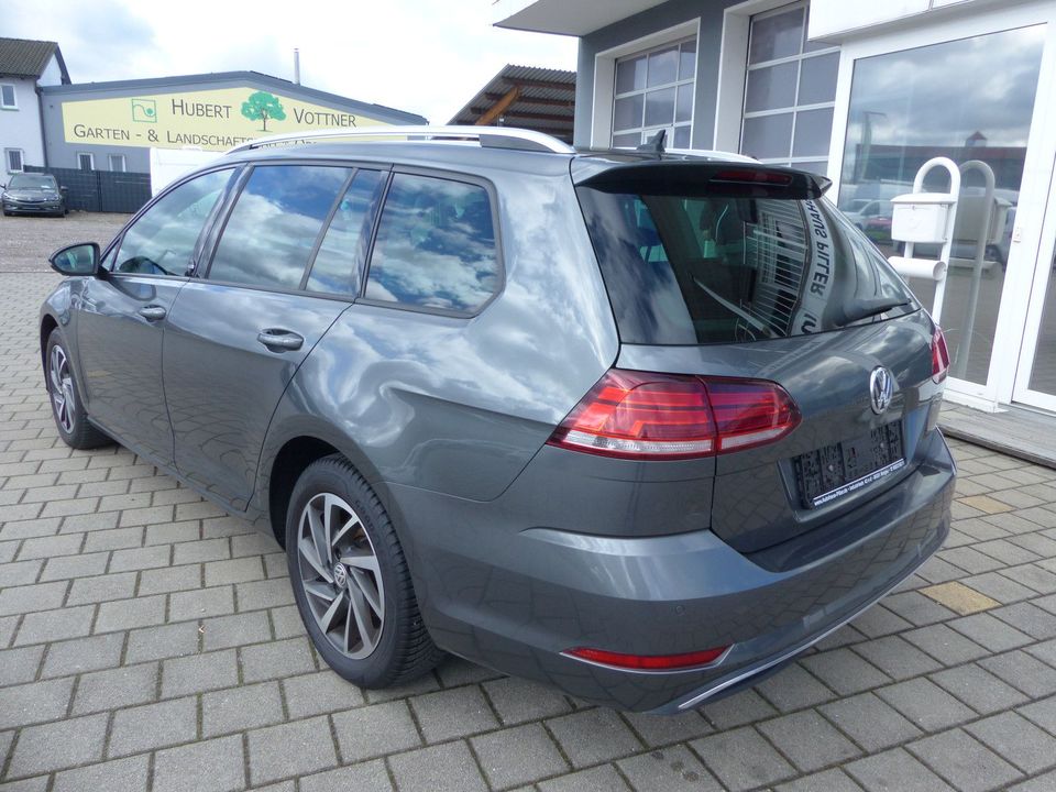Volkswagen Golf VII Variant Sound  ACC*NAVI*PDC*AHK in Burgau