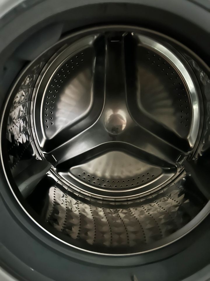 Samsung Waschmaschine (teils defekt) in Bielefeld