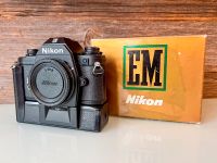 Nikon EM Body in OVP mit MD-E aus Sammlung Kr. München - Feldkirchen Vorschau