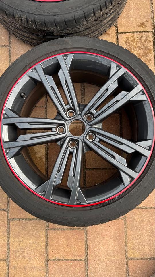 18“ 5 x 112 Räder Felgen VW Golf 7 GTI original mit Reifen in Lühmannsdorf