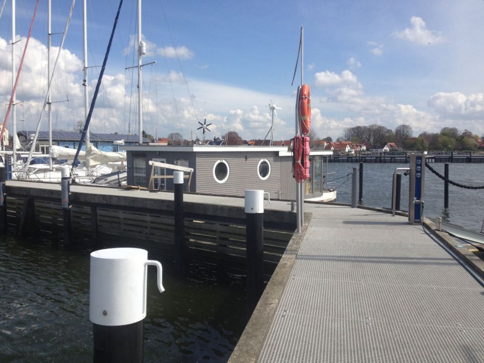 Natur-Urlaub unikates Eco-Hausboot HABITIDE OstseeFjord Schlei in Schleswig