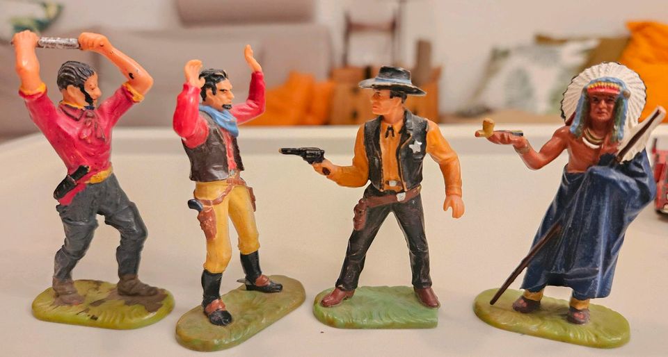 Elastolin Figuren Cowboys und Indianer , Western in Freiburg im Breisgau