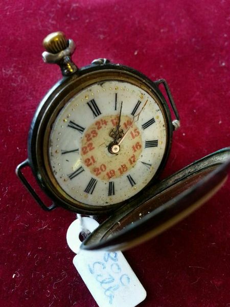 Dekolletee Uhr Taschenuhr Antik 800er Silber in Sachsen-Anhalt - Halle |  eBay Kleinanzeigen ist jetzt Kleinanzeigen