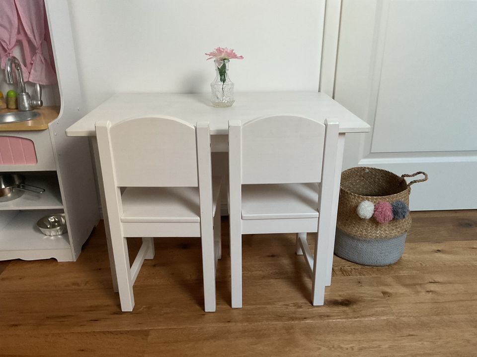 ❤️ massiver #Holztisch #weiß inkl 2 Stühle #Ikea #Sundvik❤️ in Wismar