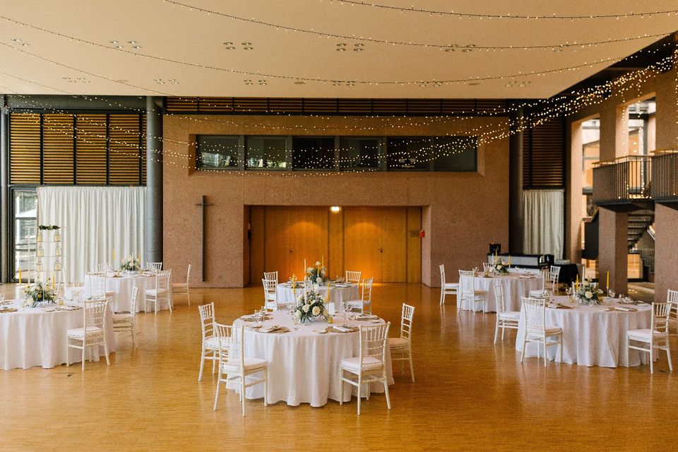 Runde Banketttische Hochzeitstische mieten - 180cm Durchmesser in Trier