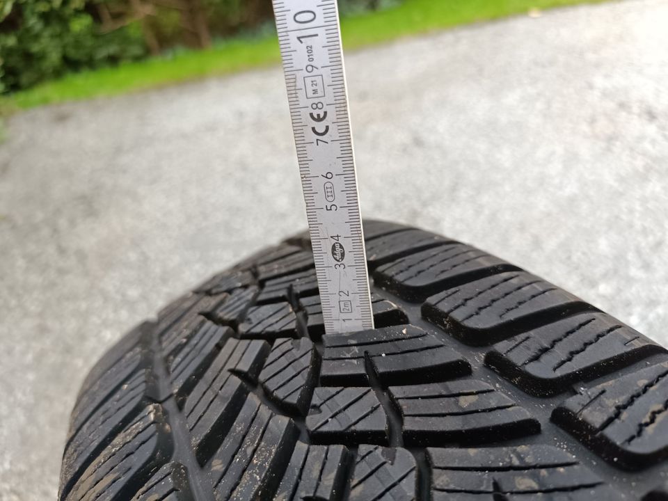 4 Stück Fulda Winterreifen 215/ 65 R16 98H in Zwiesel