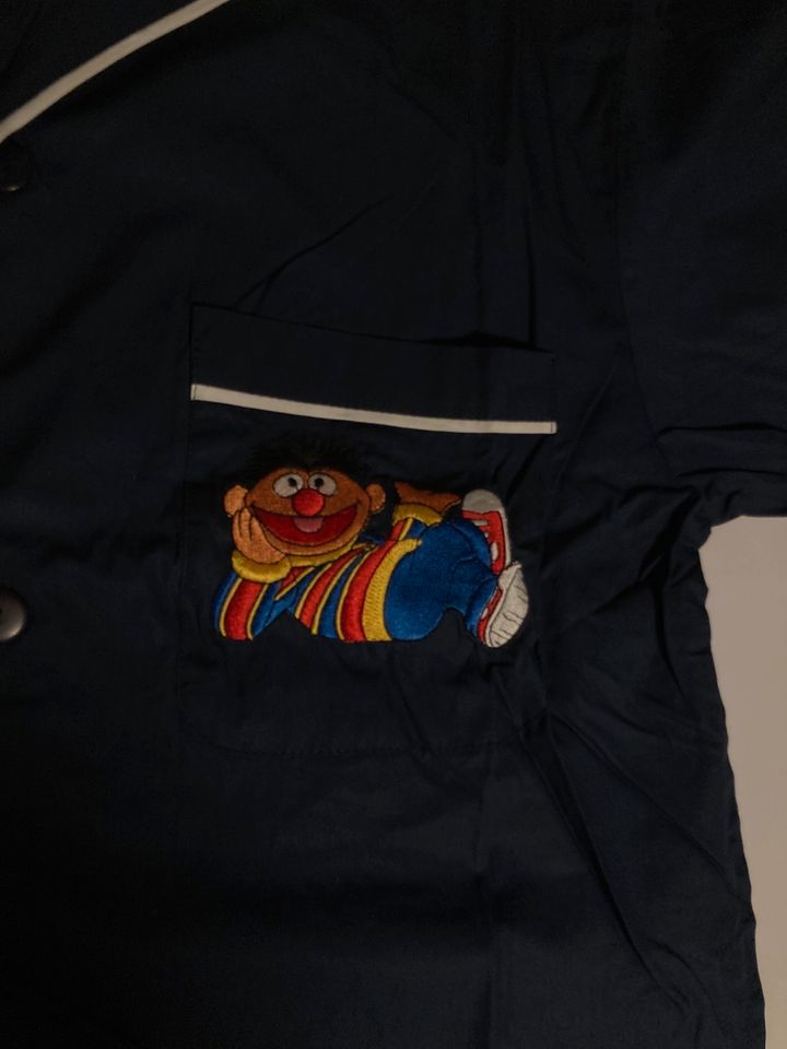 Pyjama kurzer Schlafanzug mit Ernie von Duke Neu Gr. L oder XL in Frankenberg (Eder)