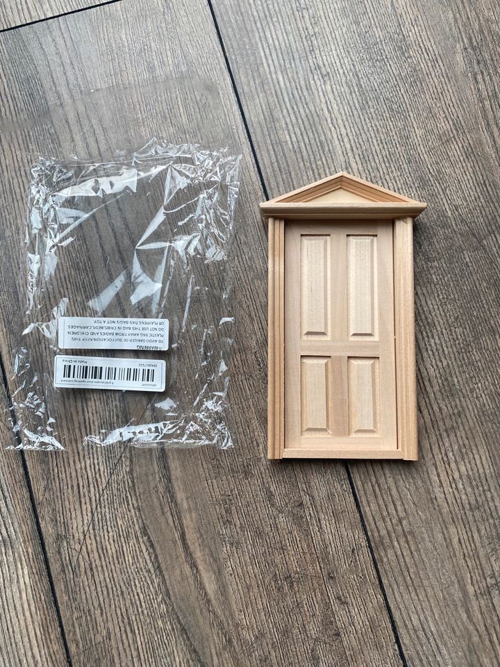 Wichteltür Elfentür Kleine Tür zum öffnen Mini Miniatur Holz in Erzhausen