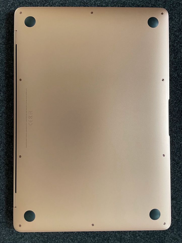 Apple MacBook Air 13 Gold keinerlei Gebrauchsspuren in Lüneburg