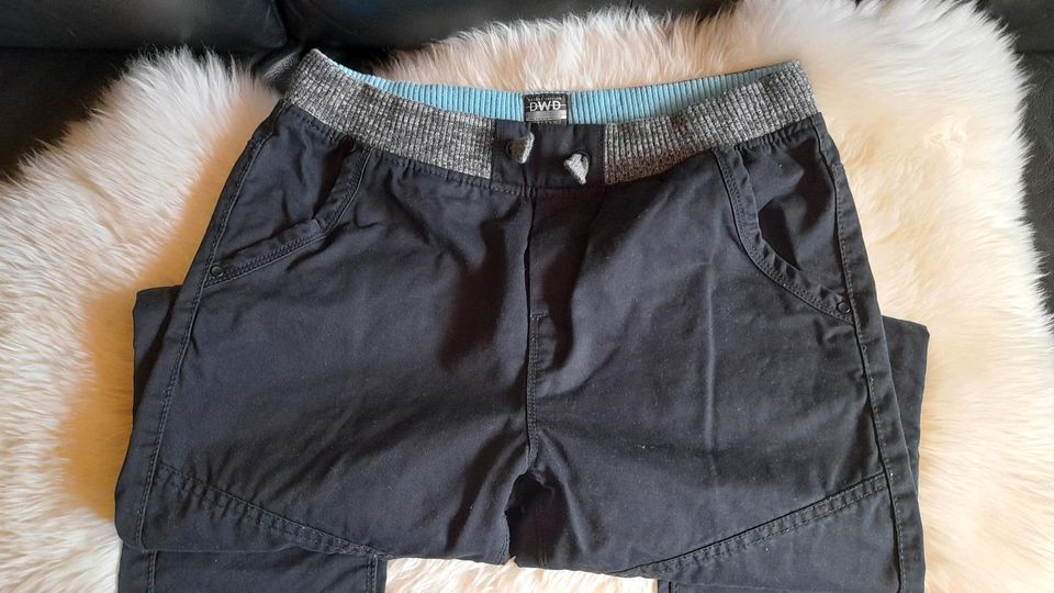 Schwarze Hose für Jungs in Rostock