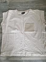 T-Shirt beige mit aufgesetzter Tasche mit goldenen Fäden Nordrhein-Westfalen - Brühl Vorschau