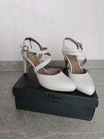 Gr 40 S.Oliver weiße leder Pumps High Heels Nordrhein-Westfalen - Pulheim Vorschau