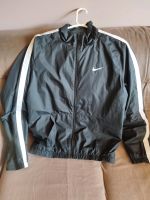 Nike Trainingsjacke Gr.L Frankfurt am Main - Niederursel Vorschau