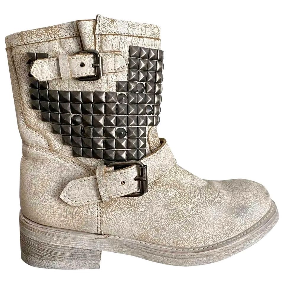 Ash Boot fast neu weiss Nieten Vintag Boheme Stiefel  trndy in Berlin