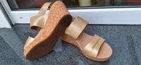 UGG PLATEAU SANDALE GR.41 NEU Nordrhein-Westfalen - Bottrop Vorschau