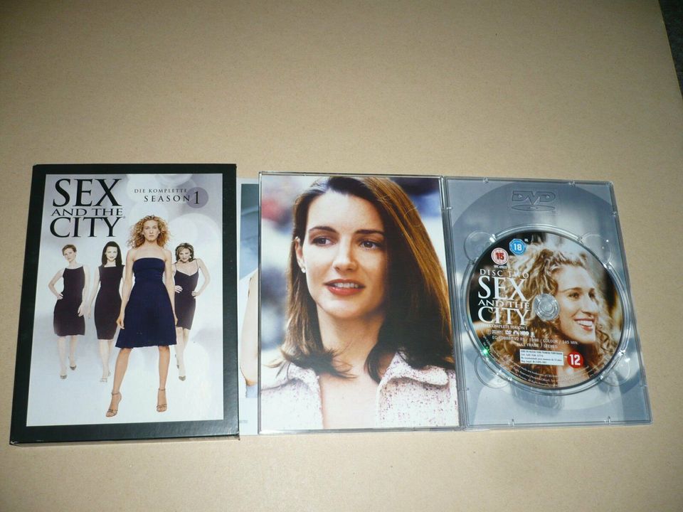 DVD SEX AND THE CITY - Die Komplette Season 1 (Englisch) in Fintel