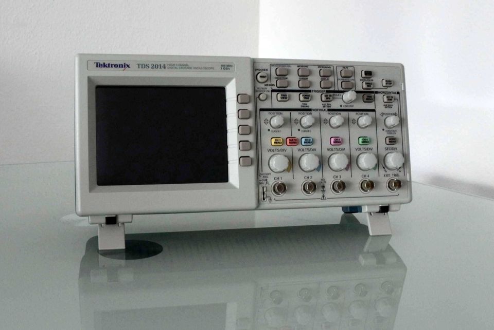 Oszilloskop Tektronix TDS 2014 4 Kanal mit Zubehör, neuwertig! in Mönchengladbach