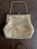 Abendtasche Pailletten bestickt goldfarbig Vintage Baden-Württemberg - Schallstadt Vorschau