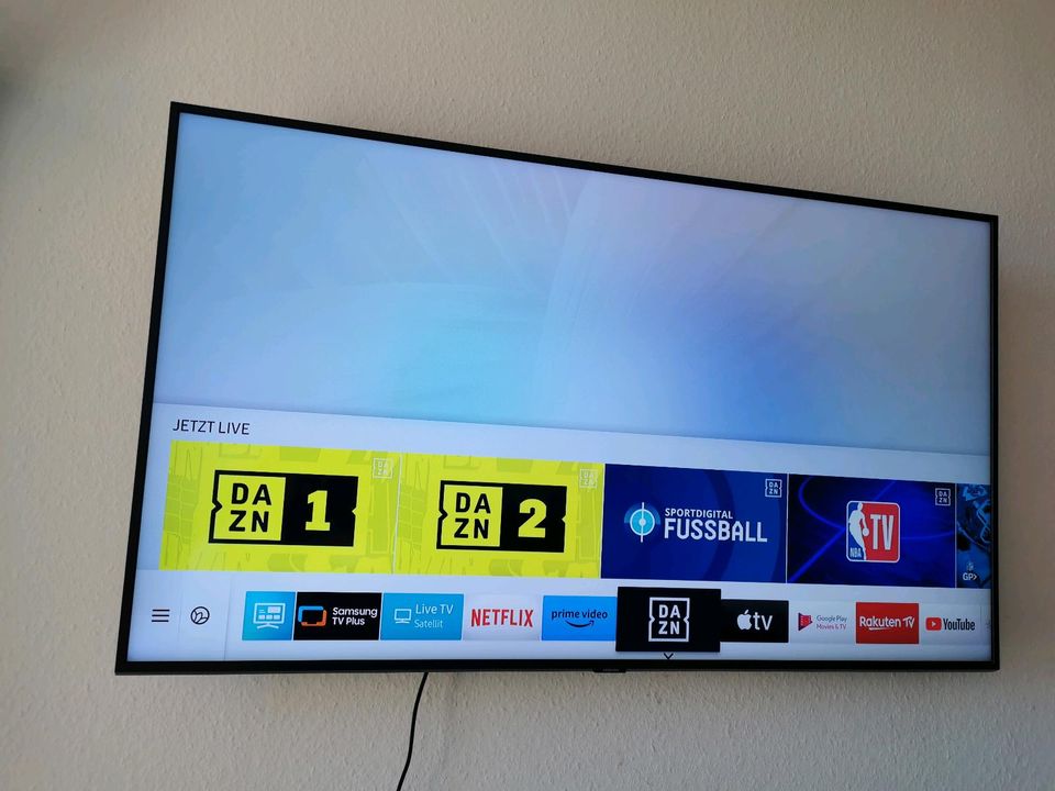 Samsung QLED 55 Zoll 4K UHD Smart TV in Hamburg