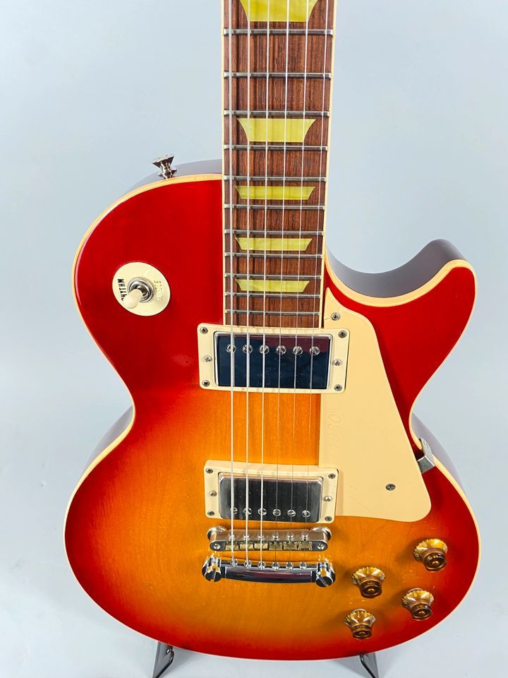 2000 Gibson Les Paul 1960s Classic sunburst browncase in Herne