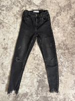 Jeans ZARA Mädchen Gr.152 Niedersachsen - Lehrte Vorschau