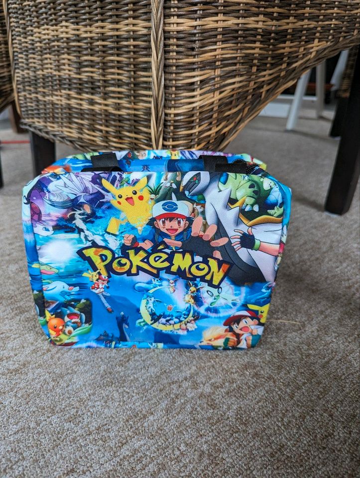 Pokemon Rucksack mit Pokemon Kühltasche in Marpingen