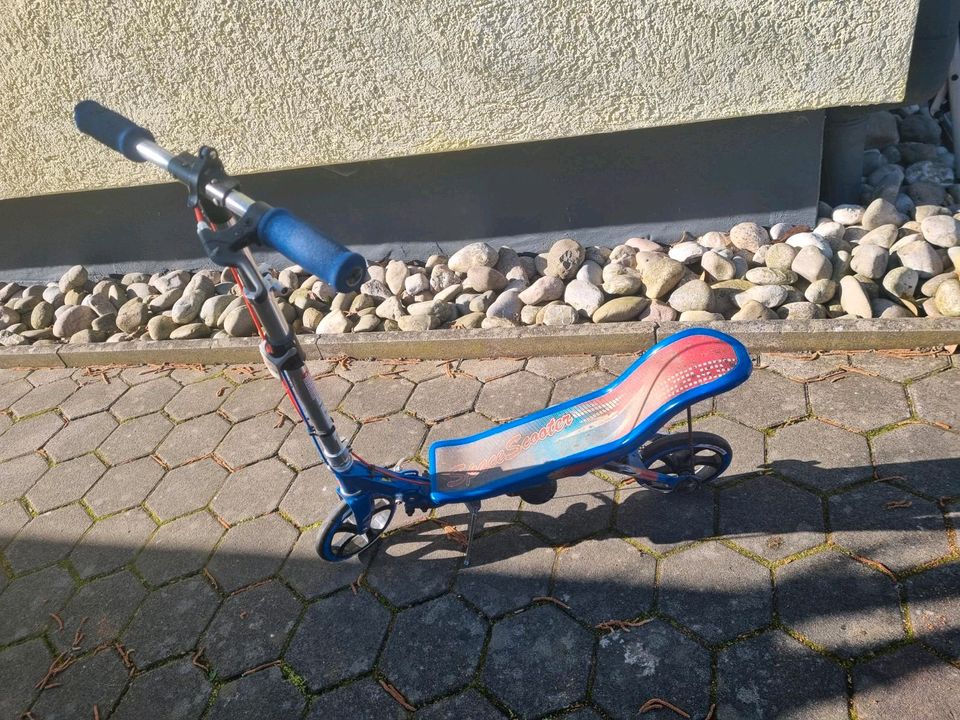 Space Scooter Deluxe - Roller / Tretroller in Riedenheim