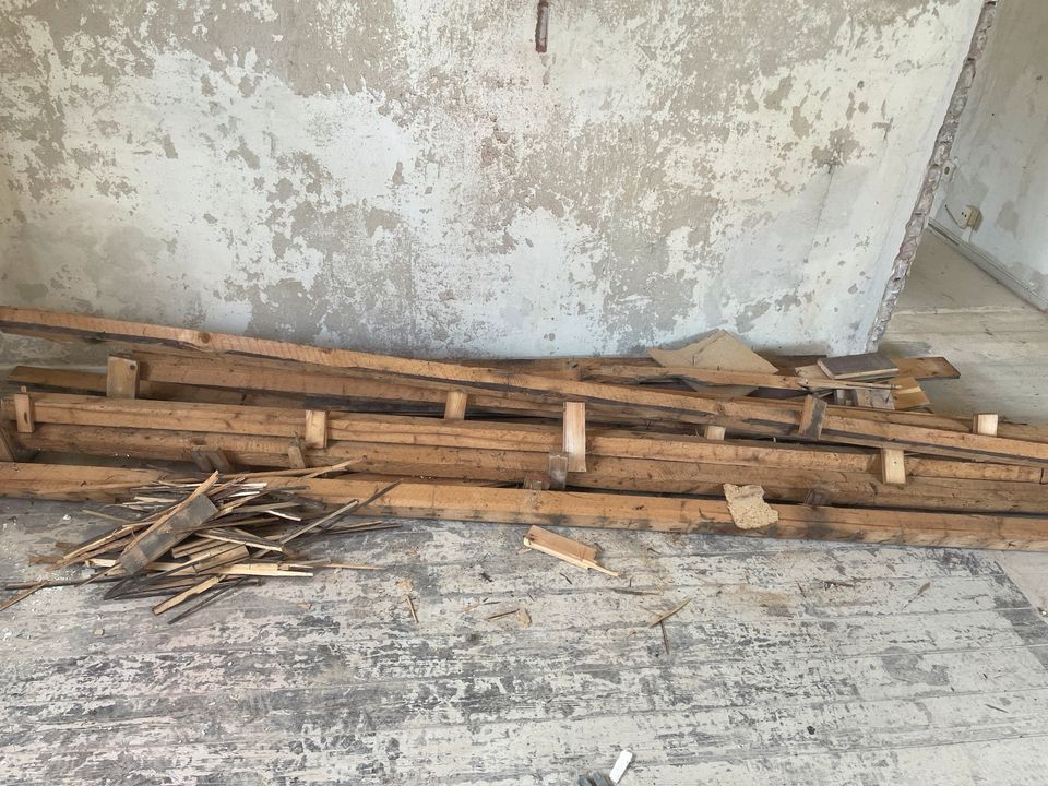 Brennholz/ Balken zu verschenken in Hilden