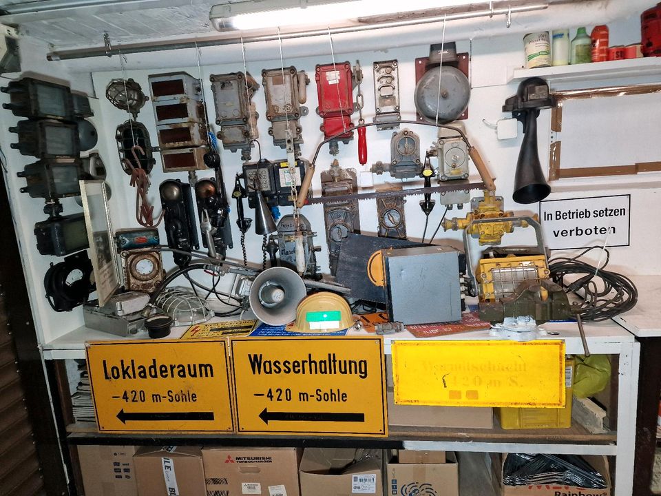 Auflösung SAARBERG Museum Geräte Telefone Signale Werkzeuge uvm. in Heusweiler