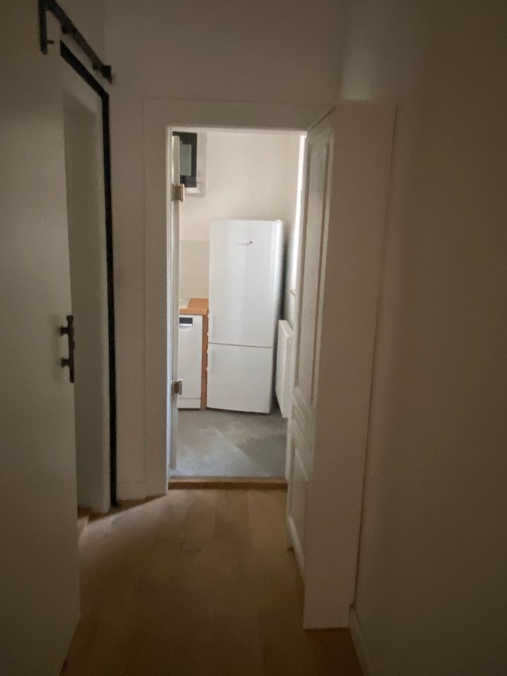 3 Zi Altbau Wohnung, Hochparterre ,kernsaniert in Stuttgart