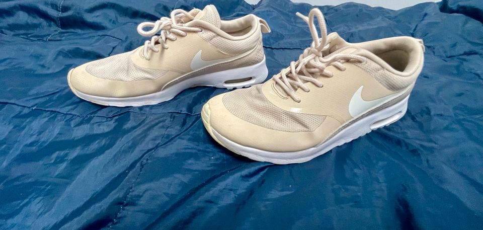 Sneaker Freizeit- Turn- Schuhe Nike, beige, Größe 39 in Metelen