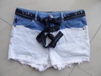 Superdry Jeans-Short, Gr. 30, mit Stoffgürtel, ungetragen Bayern - Schwandorf Vorschau