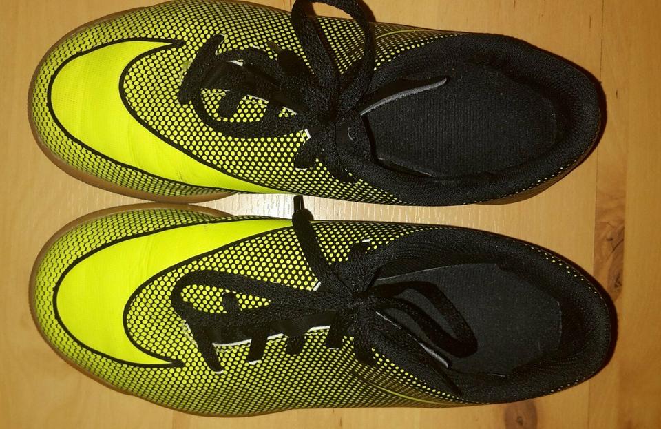 NIKE Kinder Turnschuhe / Kinderschuhe, Gr. 36  - aus 1. Hand in Stadtbergen